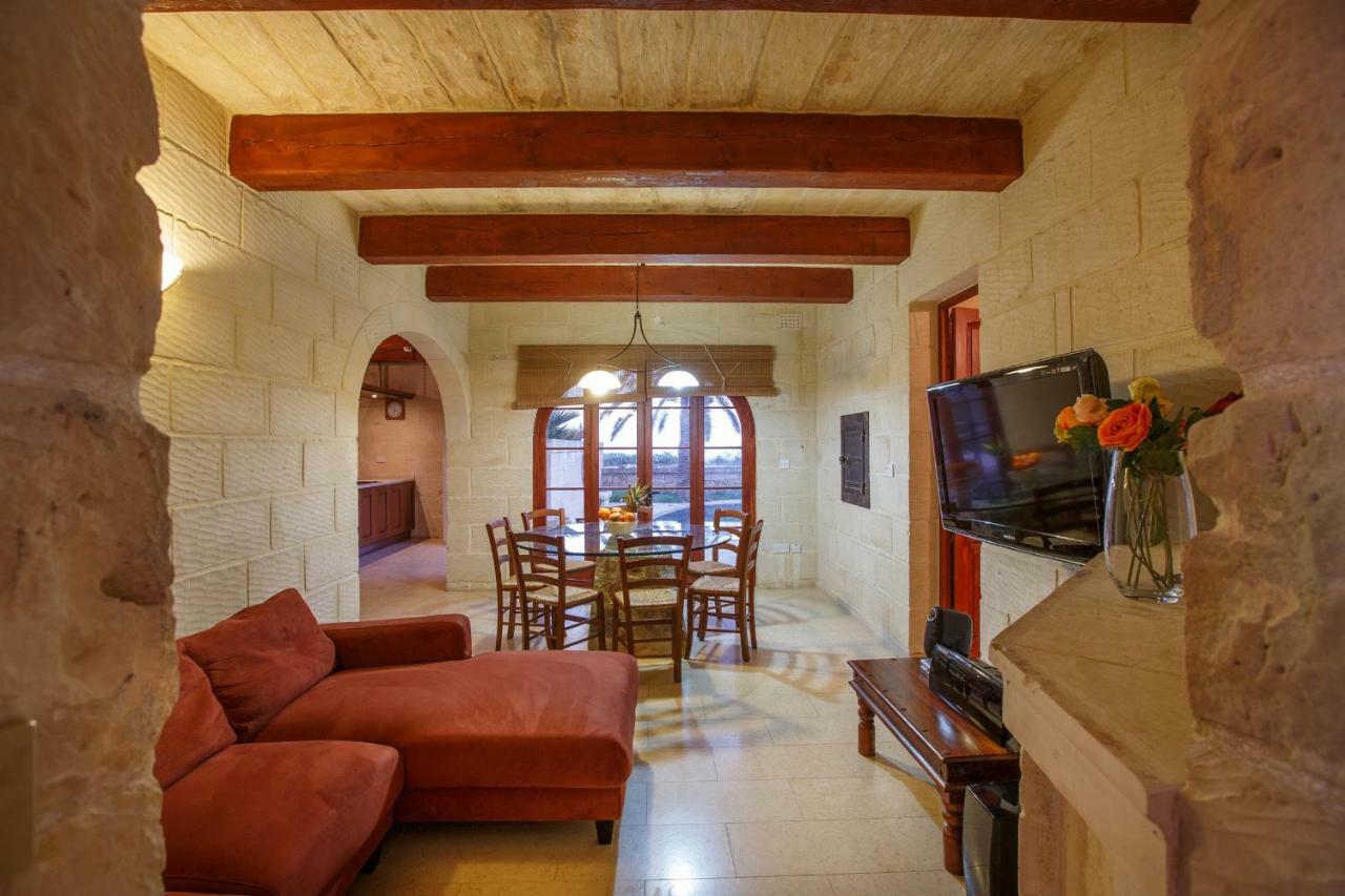 Il-Palma Holiday Farmhouse With Sunny Private Pool In Island Of Gozo Għarb Exterior foto